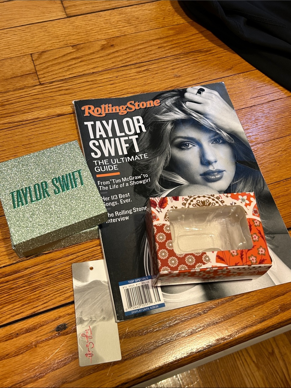 Taylor Swift fan collectible magazine & box bundle